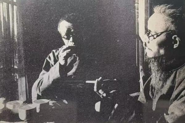 开明书店创始人章锡琛和丰子恺.jpg