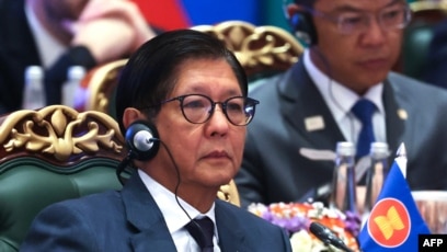 资料照片:2026年9月13日,菲律宾总统小费迪南德·马科斯在印度出席金砖国家峰会。
