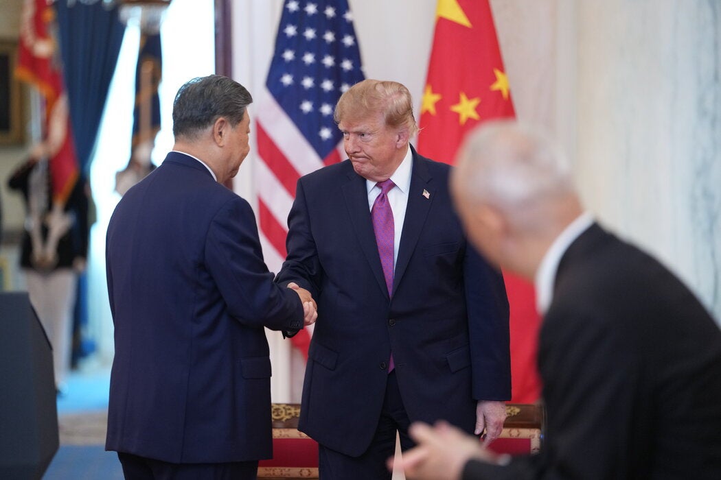 特朗普以自己的个人外交风格为傲,尽管中美之间存在竞争,但他仍对习近平给予了热情接待。
