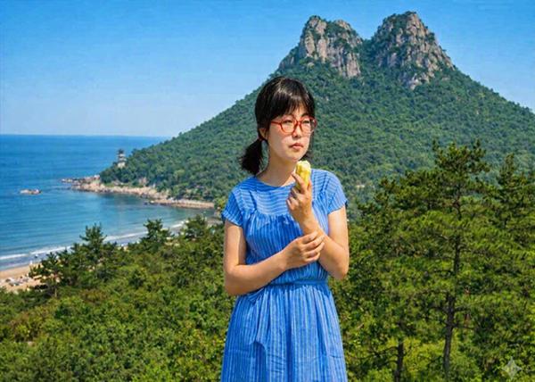 1987-07-31_Beidaihe_Lianfeng Mtn, Featuring Its Unique Lotus-shaped Rock Formations over the Bohai Bay0001.jpg