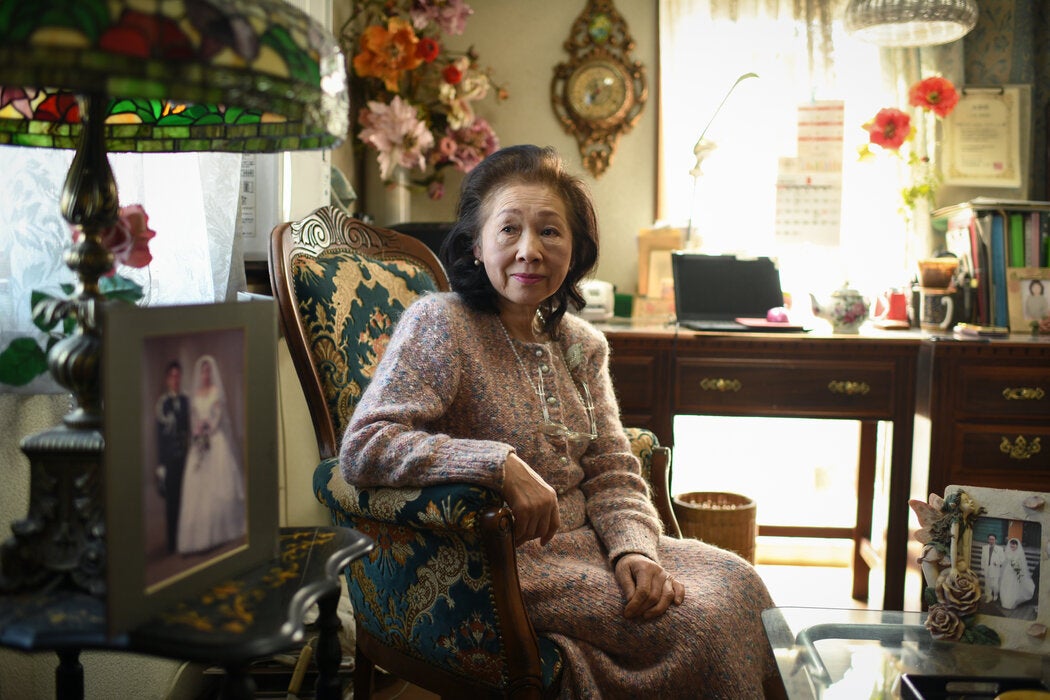 “现代婚介机构做不到我做的事，”东京附近的一位资深婚介人加藤郁子说。