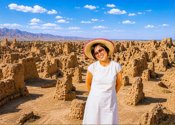 1985-08-06_Xinjiang Jiaohe Ruins, the Largest, Oldest, & Best-preserved Ancient Earthen (Raw-Earth) City in the World over 2,000 Years0001.jpg